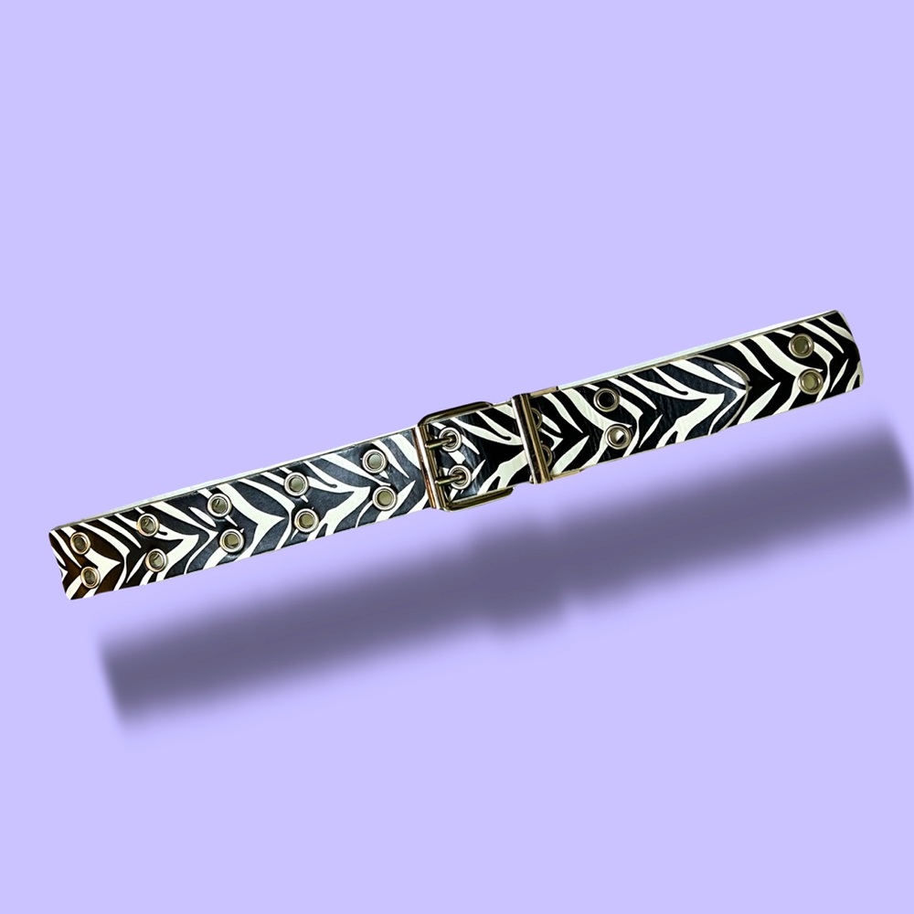 Reversible Zebra Print Grommet Belt
